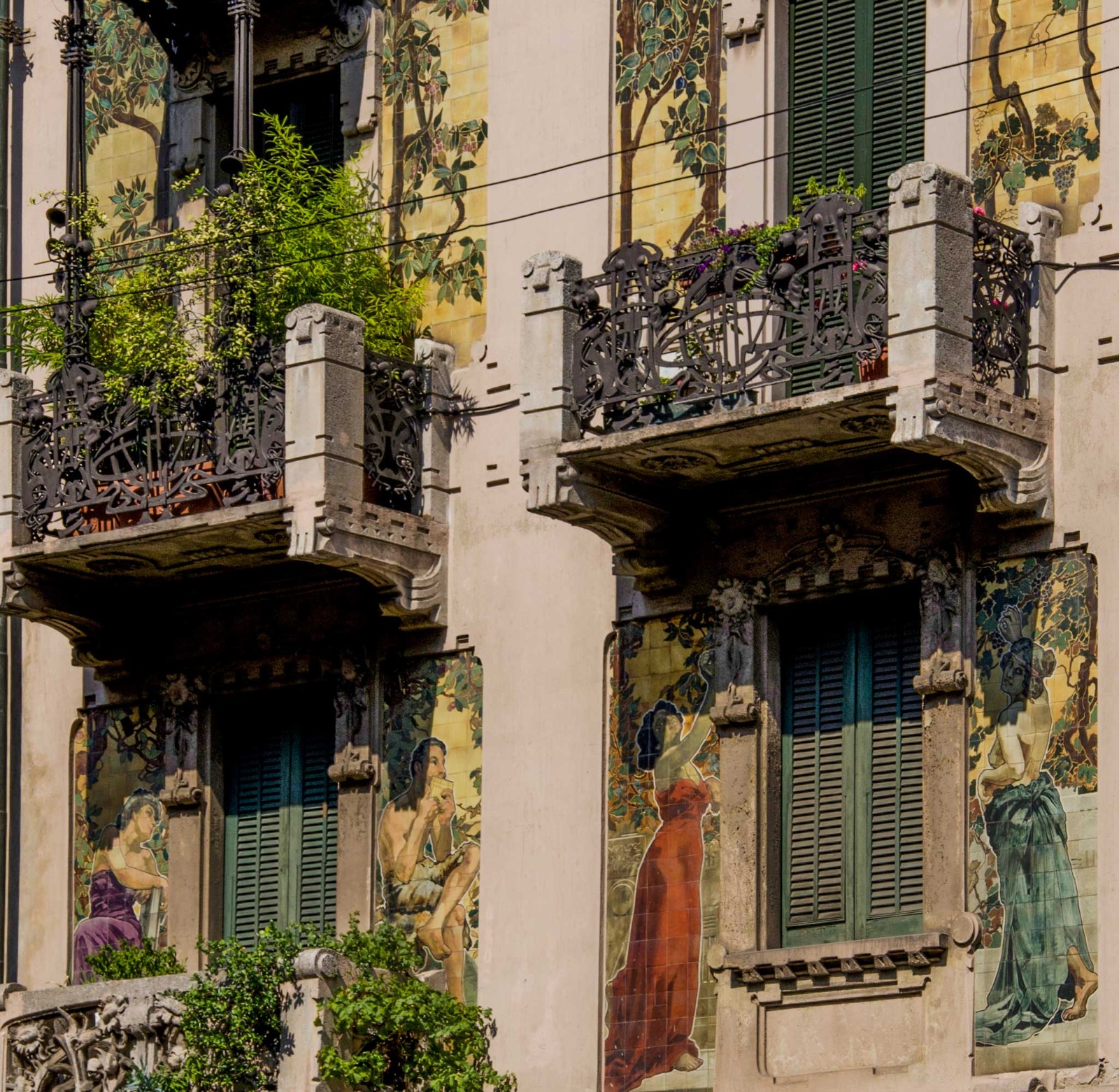 Milano liberty: itinerario tra palazzi e dettagli nascosti